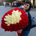 букет роз в форме сердца