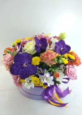 Цветочны Микс в шляпной коробке Днепр