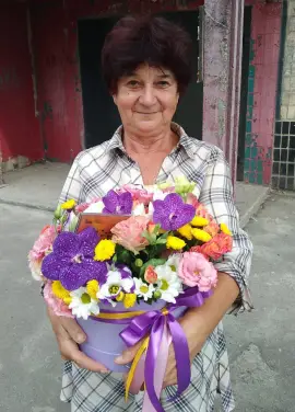 Цветочны Микс в шляпной коробке Днепр