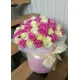 Бело-розовые розы в коробке Днепр.