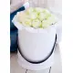 Белые розы в коробке "Снежная королева"