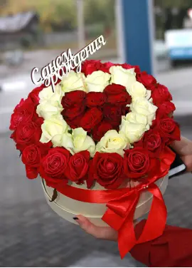 35 роз в коробке