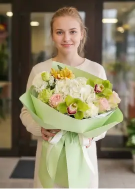 Микс букет «Камилла» салатово-белый (небольшой)