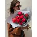Малиновые пионы