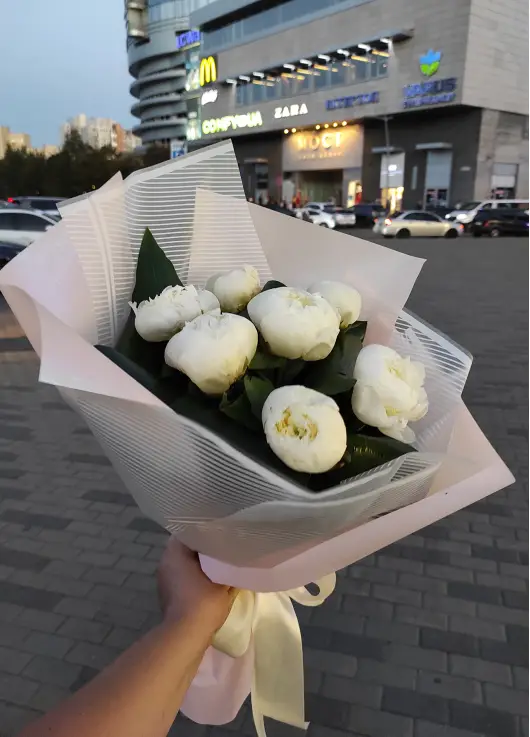 Белые пионы, букет в Днепре Белые пионы, букет в Днепре