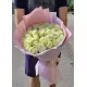 25 белых роз в красивой упаковке
