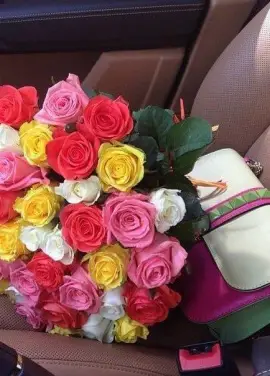 51 роза микс по СУПЕРЦЕНЕ