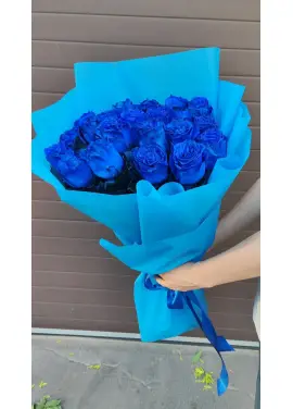 Букет шикарных синих роз