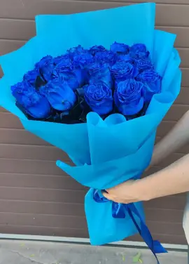 Букет шикарных синих роз