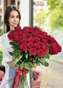 Голландские метровые розы  25 шт.