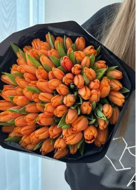 Букет из 101 оранжевых тюльпанов (импорт, Голландия)