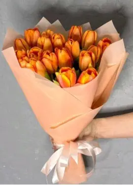 Букет из 19 оранжевых тюльпанов (импорт, Голландия)