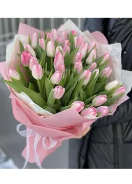 Букет из 35 розовых тюльпанов (импорт, Голландия)