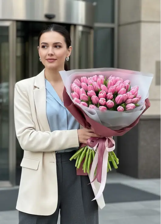 Букет из 51 розовых тюльпанов (импорт, Голландия)