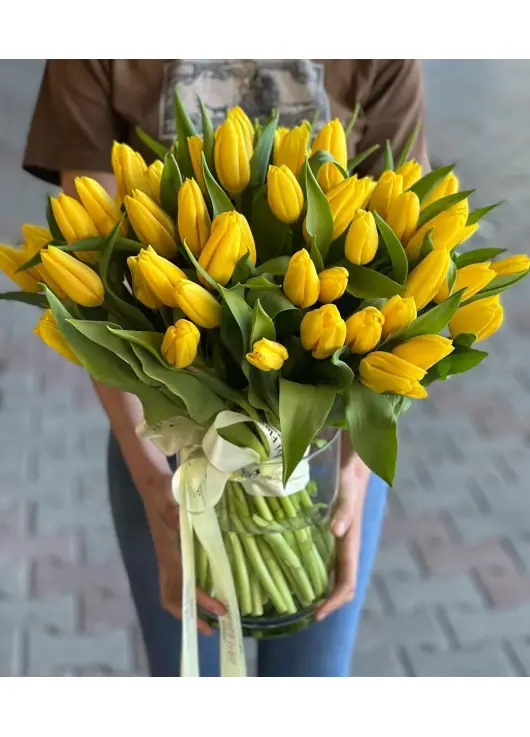 Букет из 75 желтых тюльпанов (импорт, Голландия)